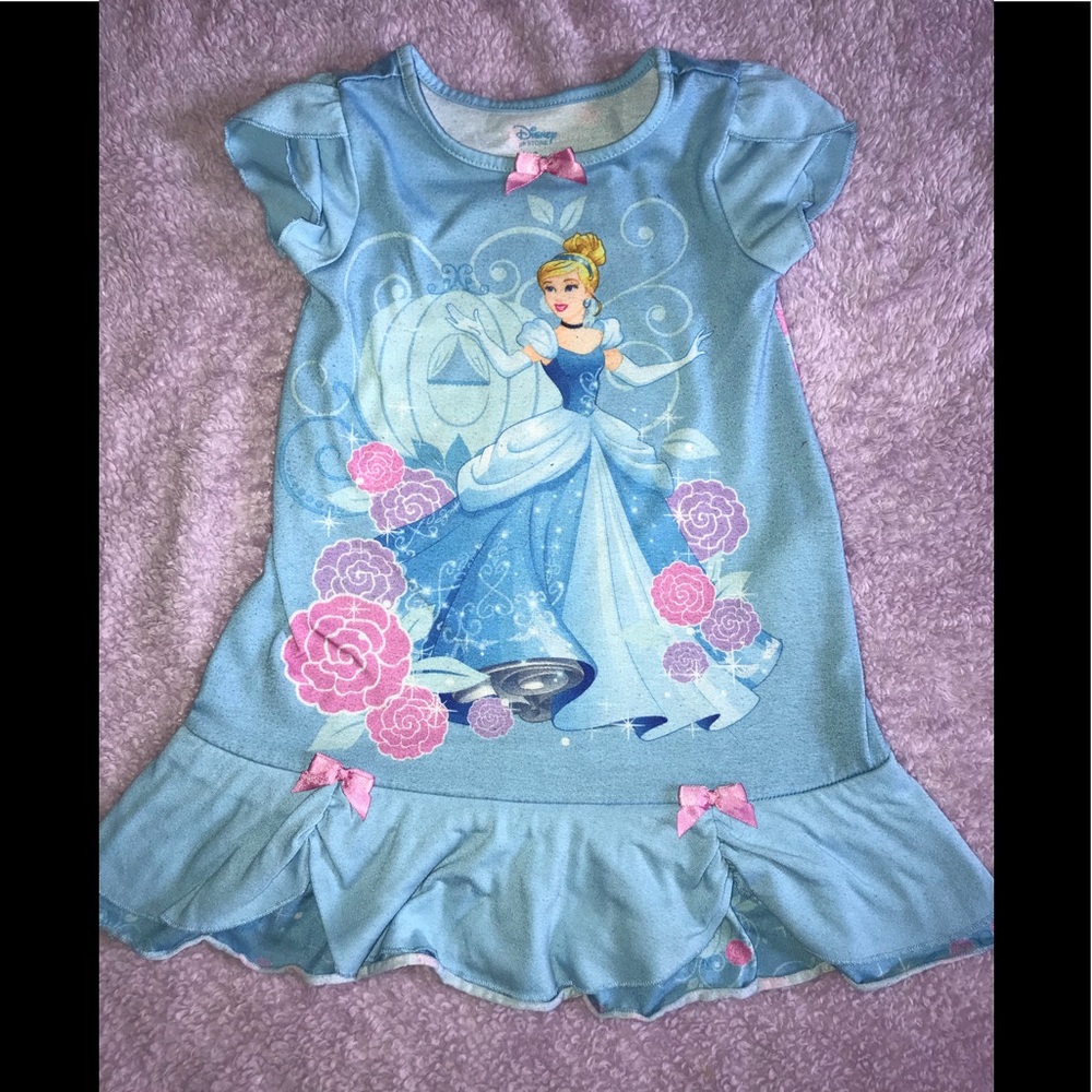 3/20 Disney Princess Nightgown